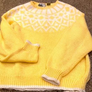 Idioms women’s sweater sz M yellow & white crew neck acrylic nylon blend